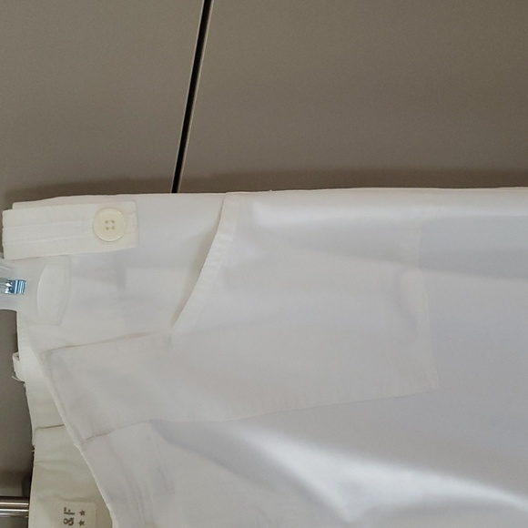 A&F (Abercrombie & Fitch) white 100% cotton wide leg cargos - Picture 4 of 11
